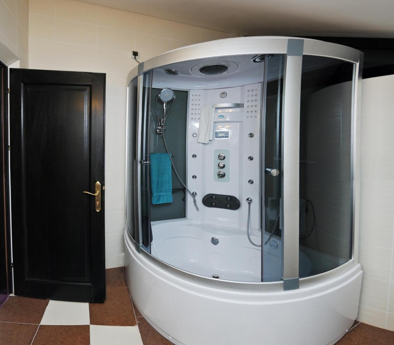 Hotel Toacabellevue Гура Хуморулуй Екстериор снимка