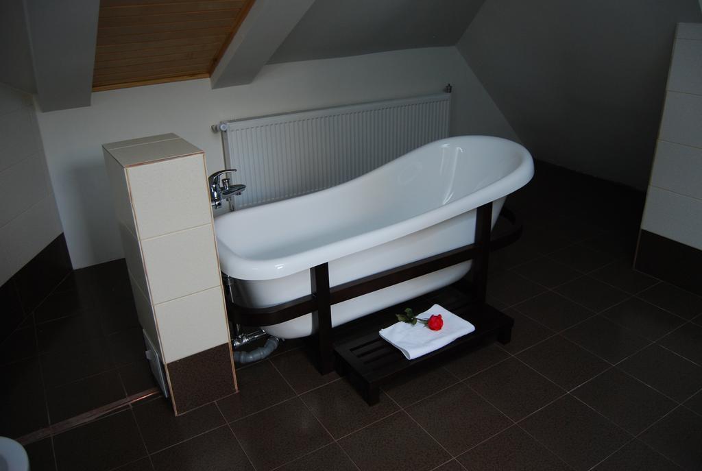 Hotel Toacabellevue Гура Хуморулуй Екстериор снимка