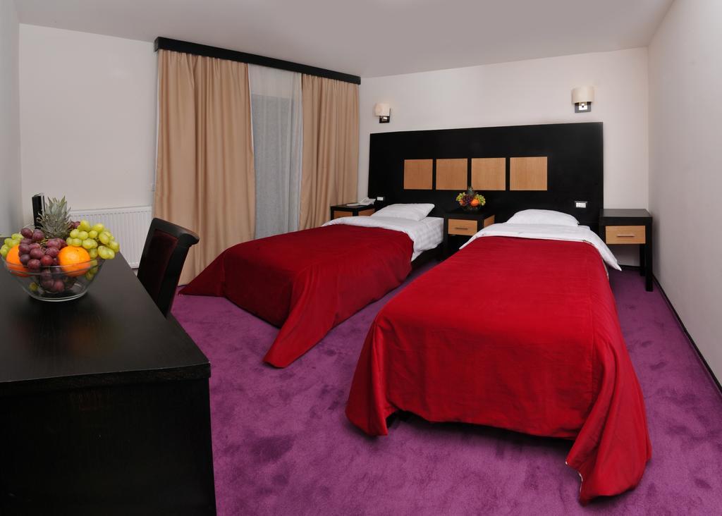 Hotel Toacabellevue Гура Хуморулуй Екстериор снимка