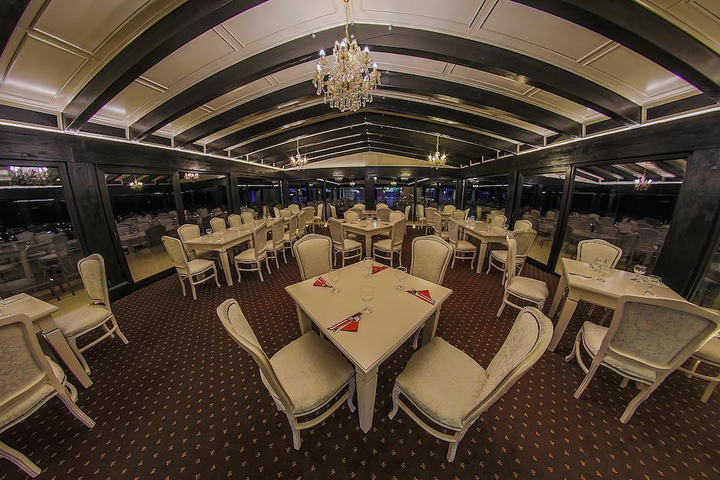 Hotel Toacabellevue Гура Хуморулуй Екстериор снимка