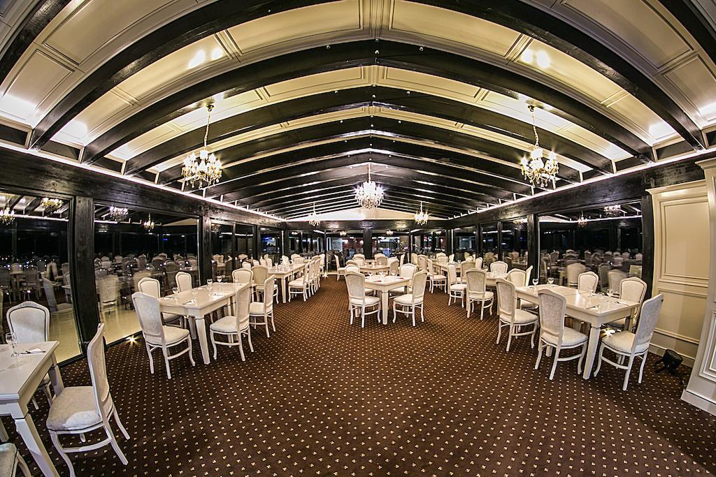 Hotel Toacabellevue Гура Хуморулуй Екстериор снимка